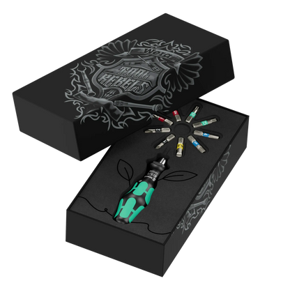Wera Tool Rebel Shop Geschenk Set Blume Verpackung geöffnet mit in einer Blume angeordnetem Werkzeug