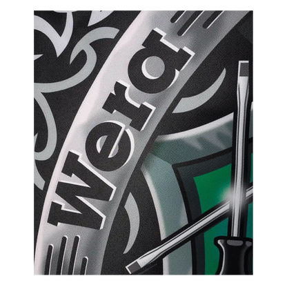 Wera Werkstattbanner mit Wera Schriftzug und Tool Rebels Wappen in Detailansicht